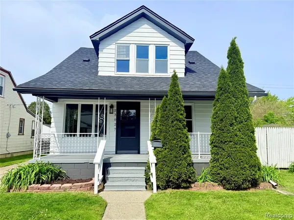 $219,500 | 23027 Tuscany Avenue, Eastpointe, MI 48021