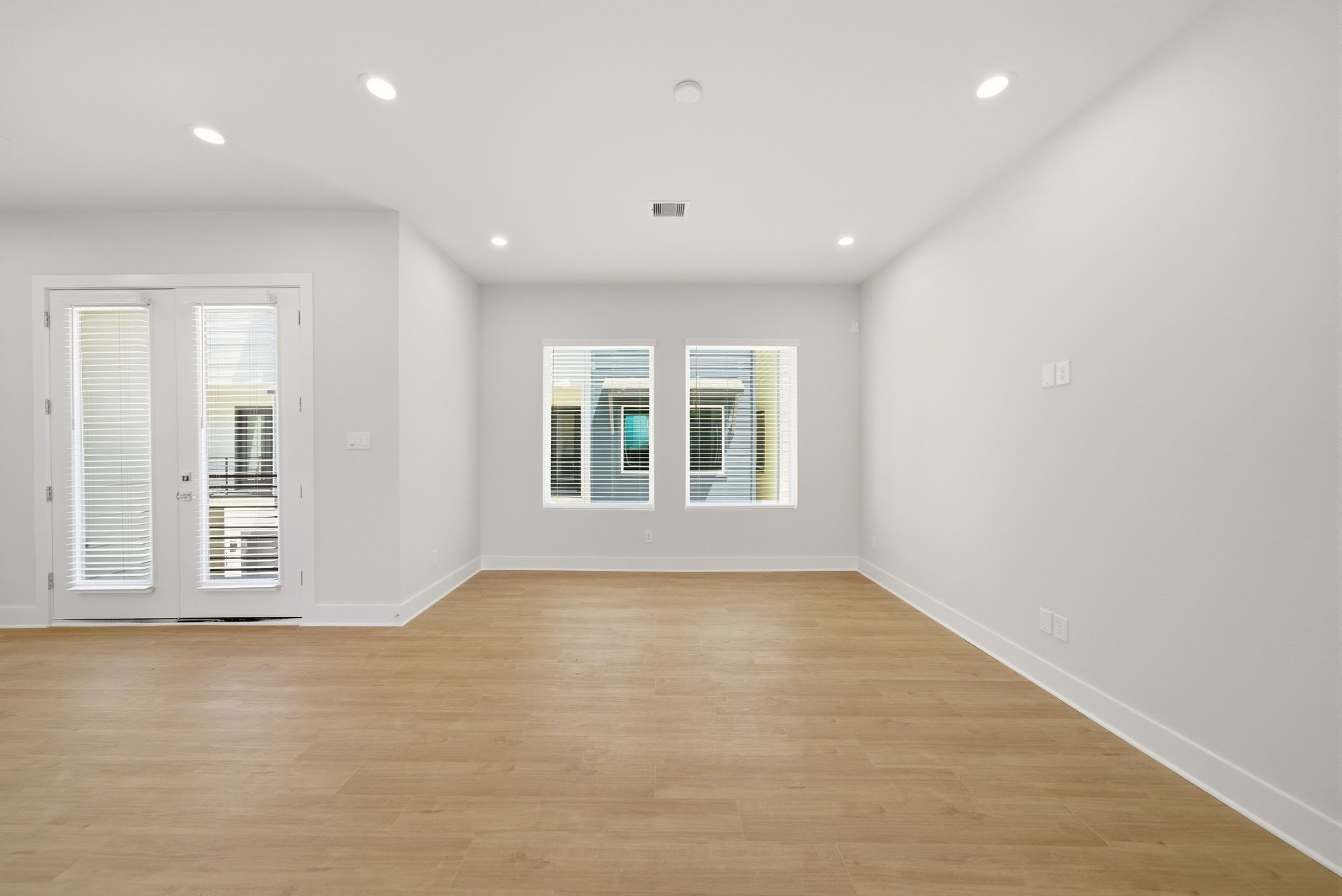 1398 Cedar Post Lane Houston, TX 77080 - Photo 8 of 33 a view of an empty room with a window