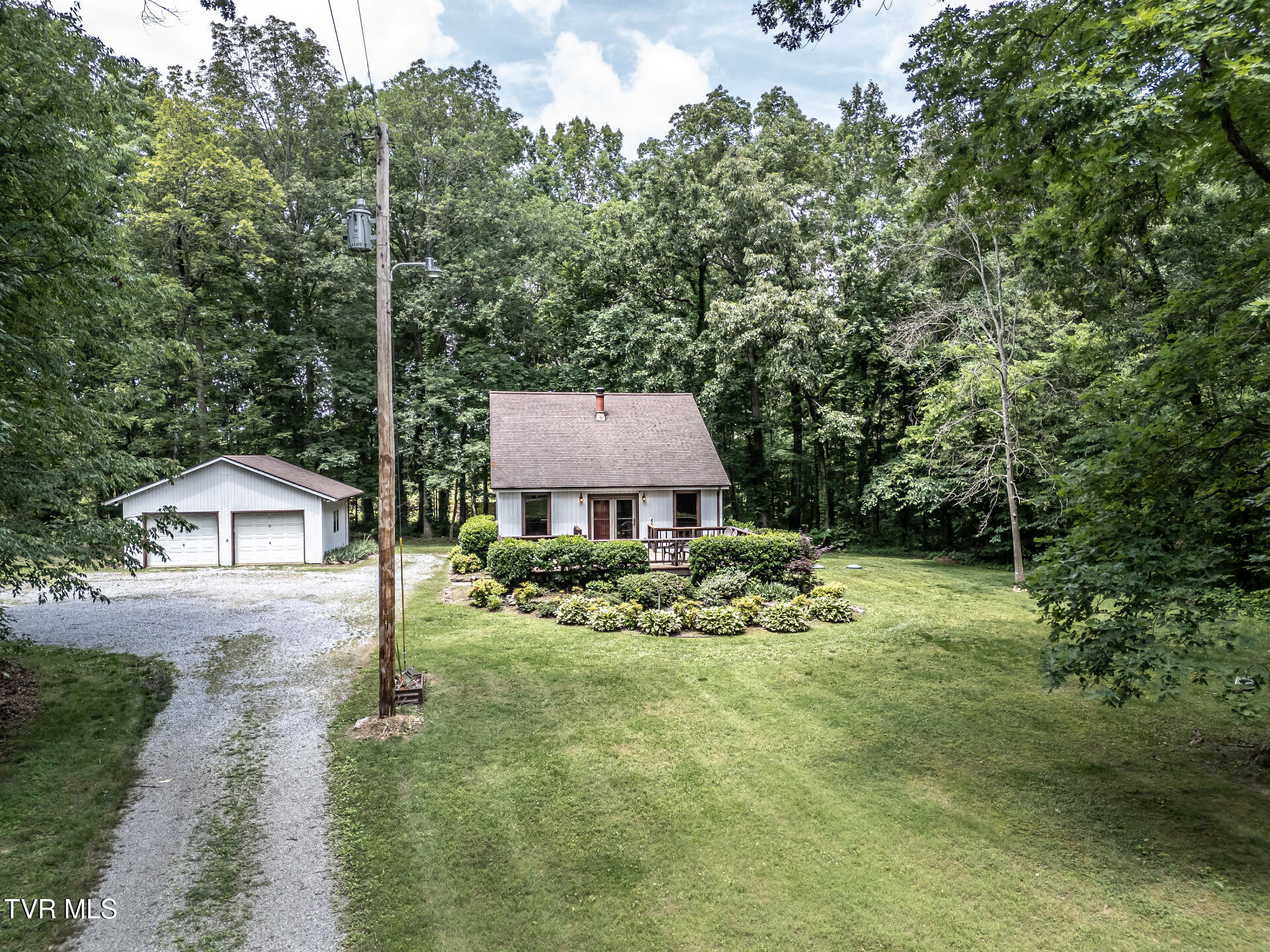 835 Pike Road Greeneville, TN 37745 - Photo 4 of 63 835PikeRdB_058