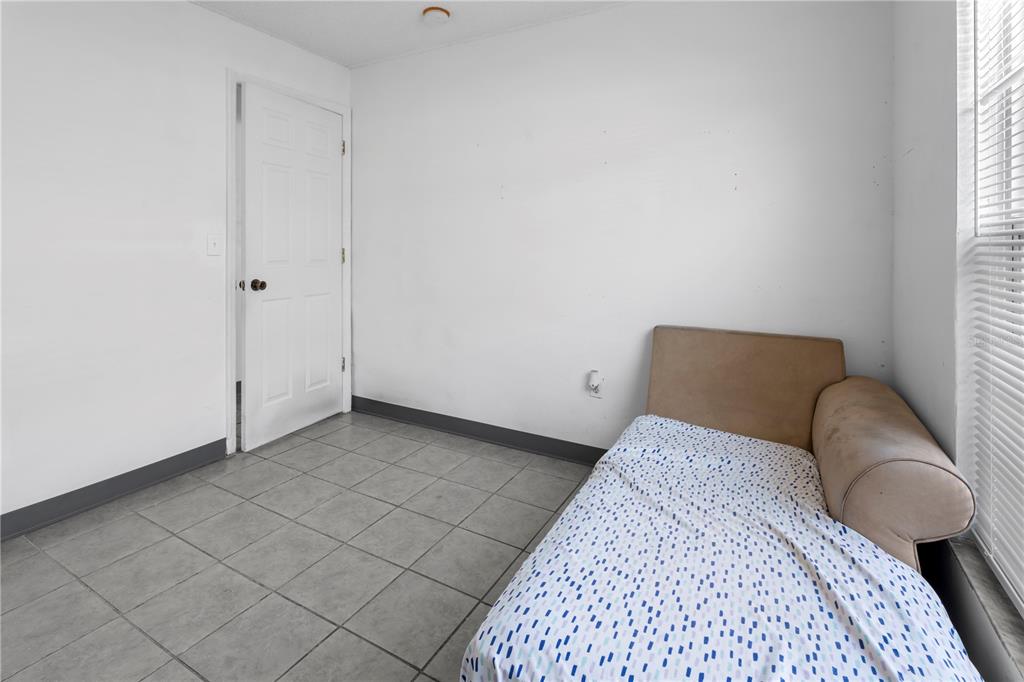 11852 Lark Song Loop Riverview, FL 33579 - Photo 15 of 18