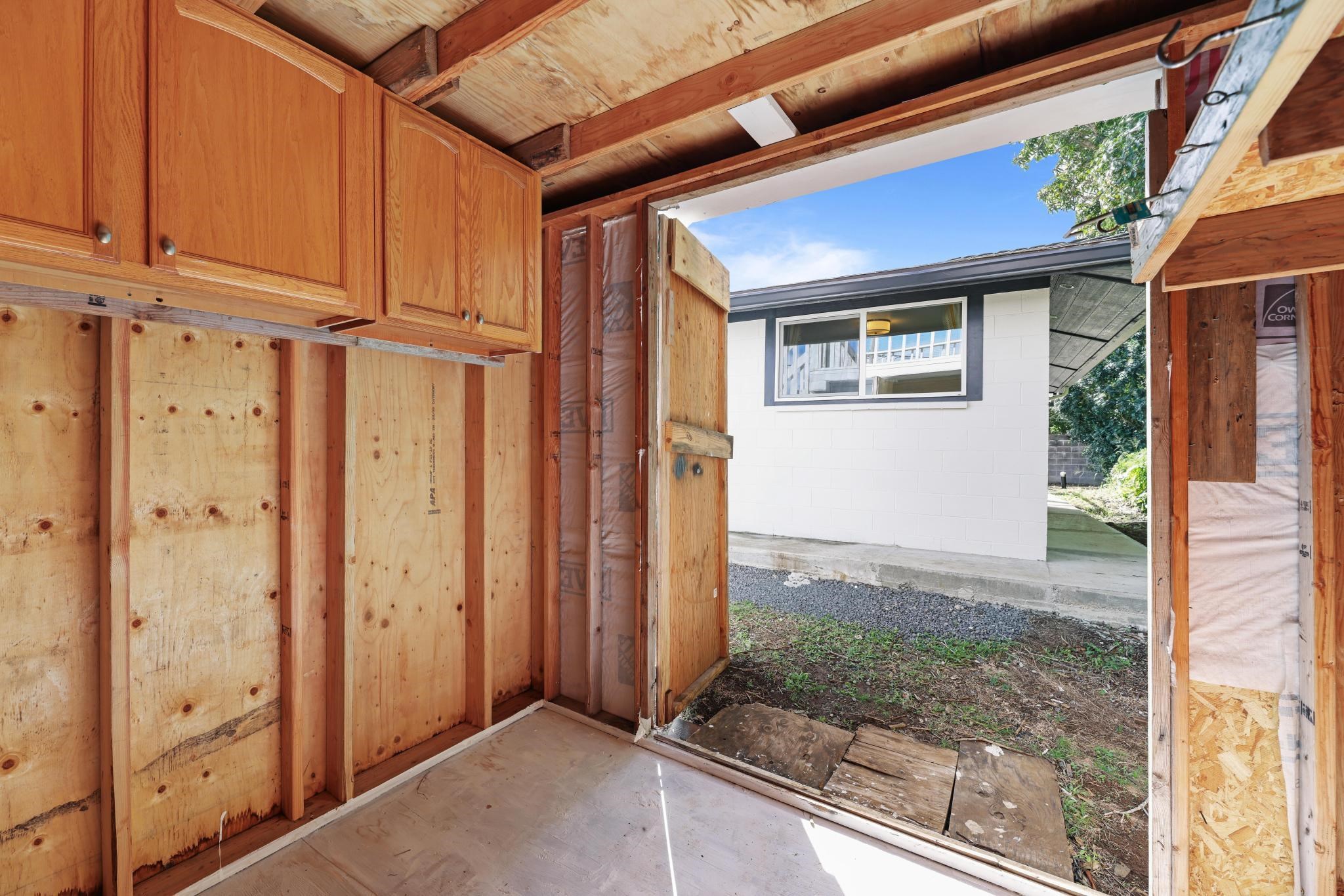6 Kahope Place Haiku, HI 96708 - Photo 36 of 49 a view of a house with porch