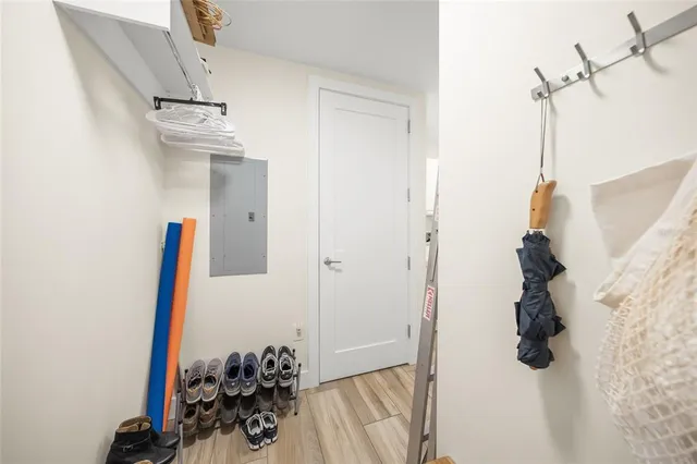 $1,999,000 | 1155 North Gulfstream Avenue, Unit 1006, Sarasota, FL 34236