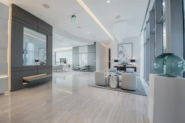 $1,999,000 | 1155 North Gulfstream Avenue, Unit 1006, Sarasota, FL 34236