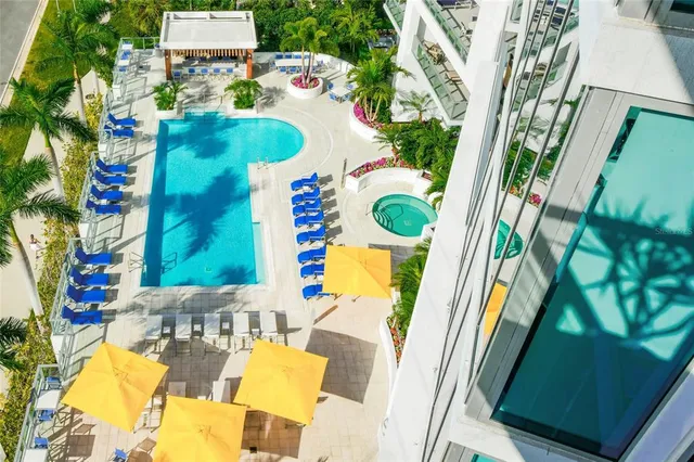 $1,999,000 | 1155 North Gulfstream Avenue, Unit 1006, Sarasota, FL 34236