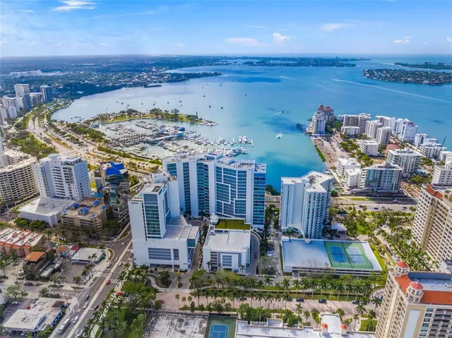 $1,999,000 | 1155 North Gulfstream Avenue, Unit 1006, Sarasota, FL 34236
