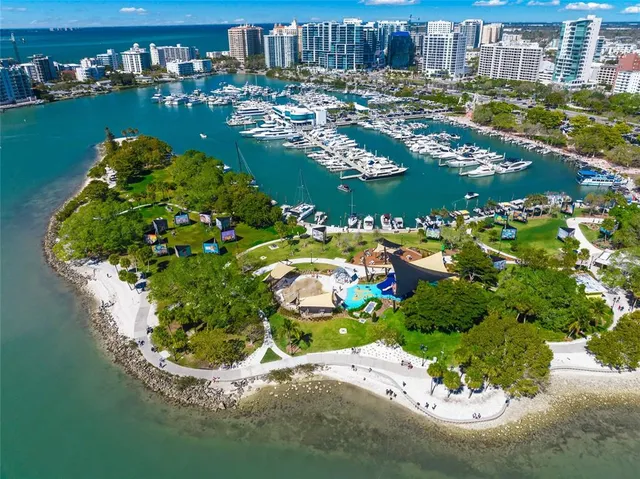 $1,999,000 | 1155 North Gulfstream Avenue, Unit 1006, Sarasota, FL 34236