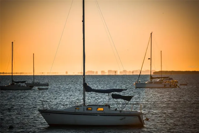 $1,999,000 | 1155 North Gulfstream Avenue, Unit 1006, Sarasota, FL 34236