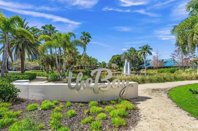 $1,999,000 | 1155 North Gulfstream Avenue, Unit 1006, Sarasota, FL 34236