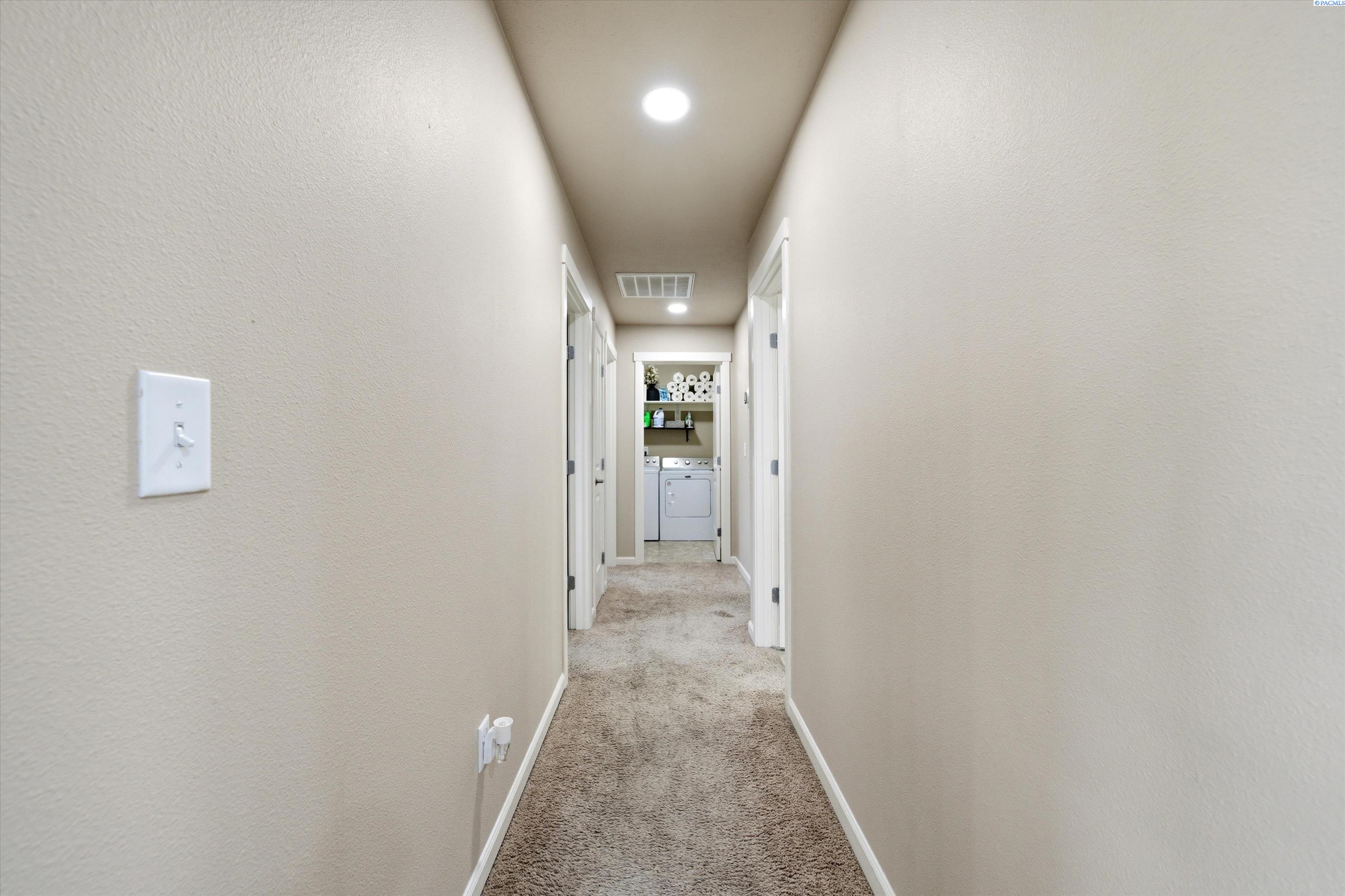 5617 Springfield Drive Pasco, WA 99301 - Photo 13 of 39 Gallery Image 13
