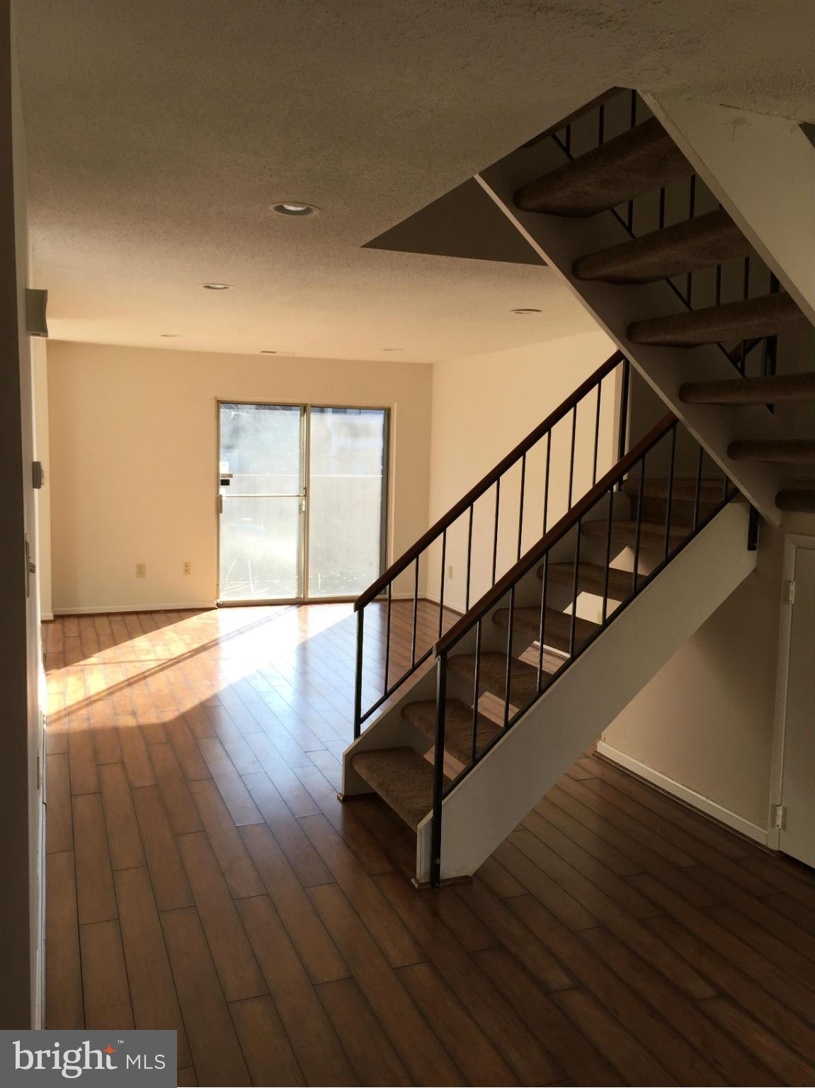 2230 Southgate Square Reston, VA 20191 - Photo 5 of 10 Interior (General)