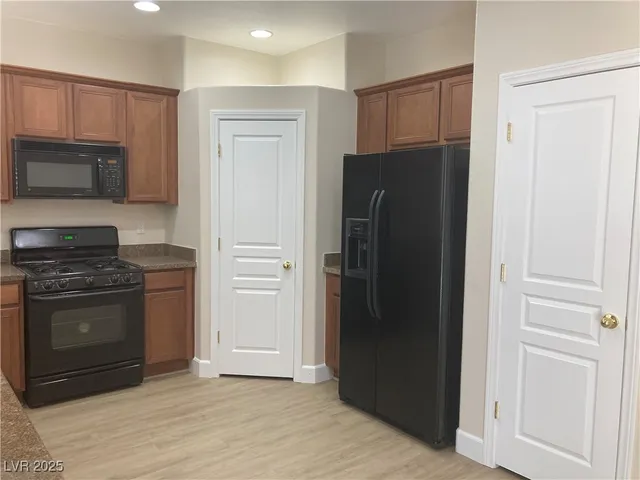 $1,875 | 9006 Ellenbrook Street, Las Vegas, NV 89148