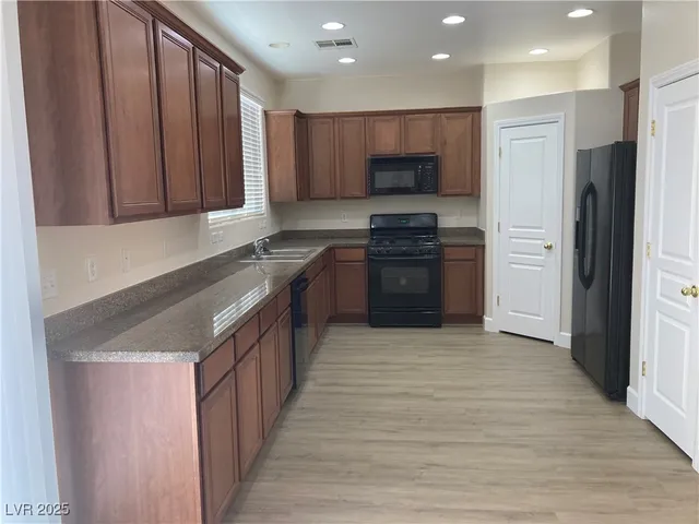 $1,875 | 9006 Ellenbrook Street, Las Vegas, NV 89148