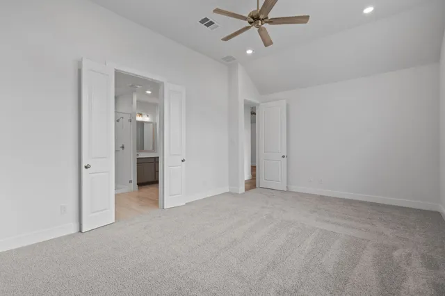 $369,420 | 205 Sandhill Grv Trail, Hempstead, TX 77445