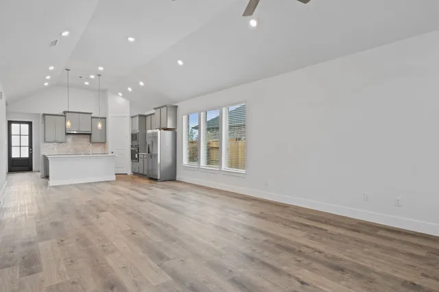 $369,420 | 205 Sandhill Grv Trail, Hempstead, TX 77445