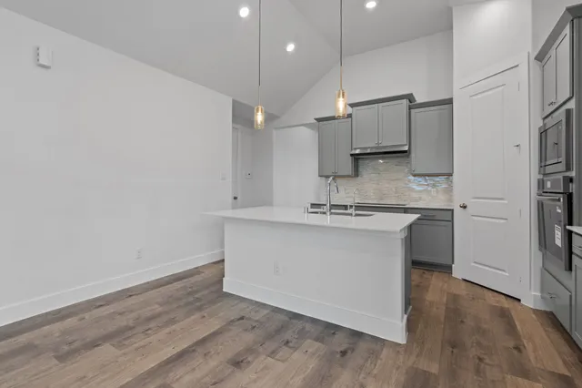 $369,420 | 205 Sandhill Grv Trail, Hempstead, TX 77445