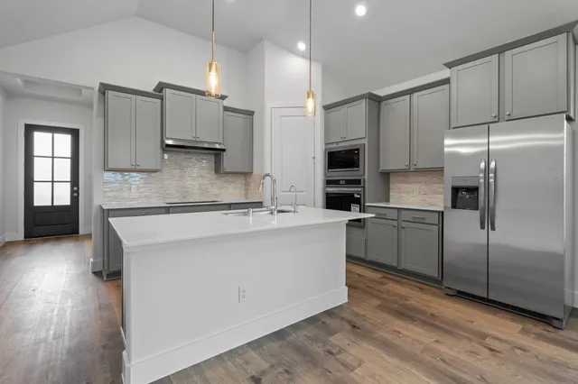 $369,420 | 205 Sandhill Grv Trail, Hempstead, TX 77445