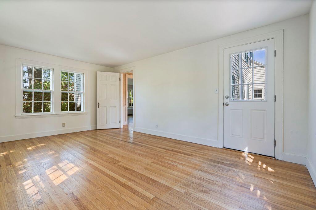 5 Phillips Road Falmouth, ME 04105 - Photo 22 of 58 13_DSC06536