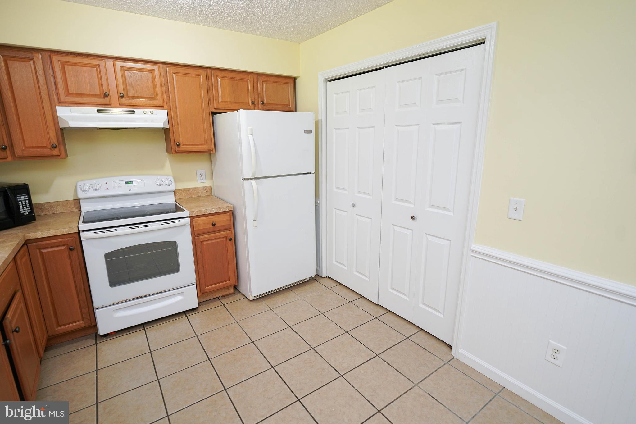 120 Ridgefield Lane Fruitland, MD 21826 - Photo 10 of 31 fresh paint throughout