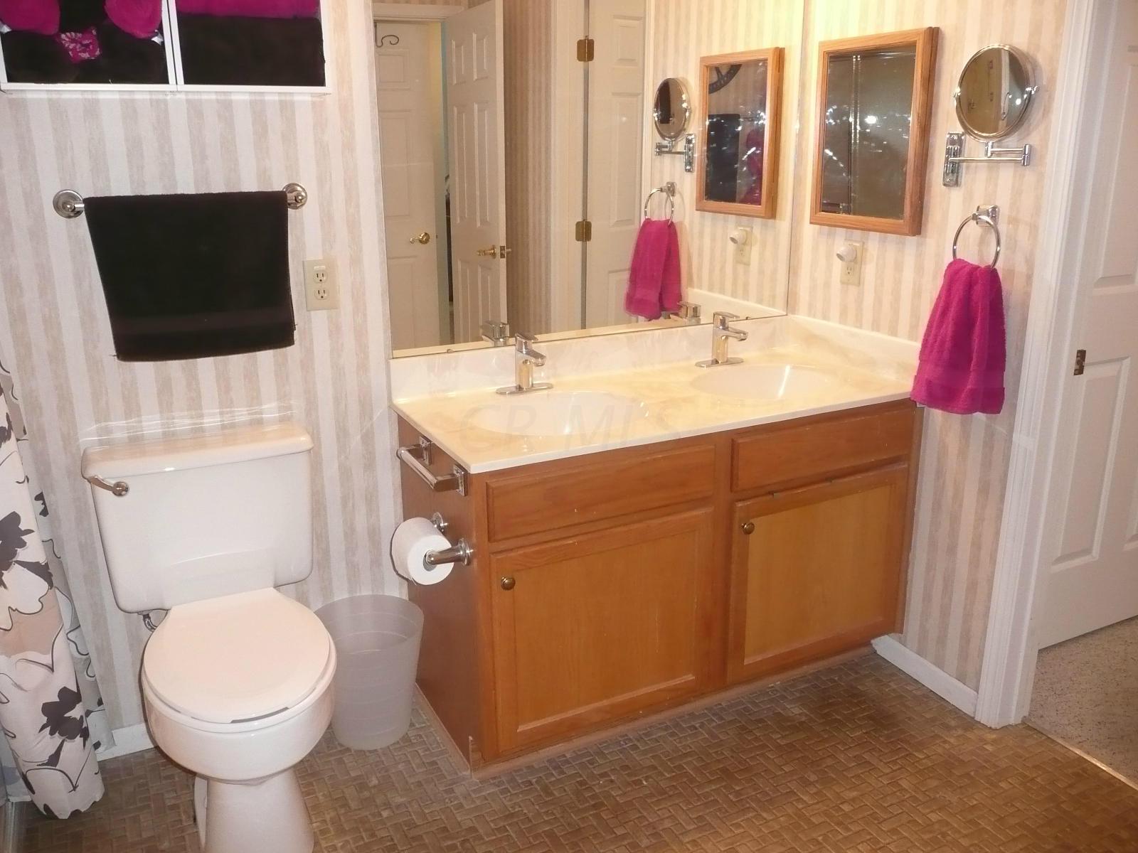 847 Village Drive Delaware, OH 43015 - Photo 17 of 32