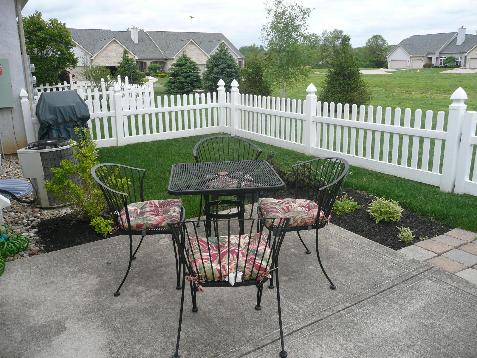 847 Village Drive Delaware, OH 43015 - Photo 3 of 32