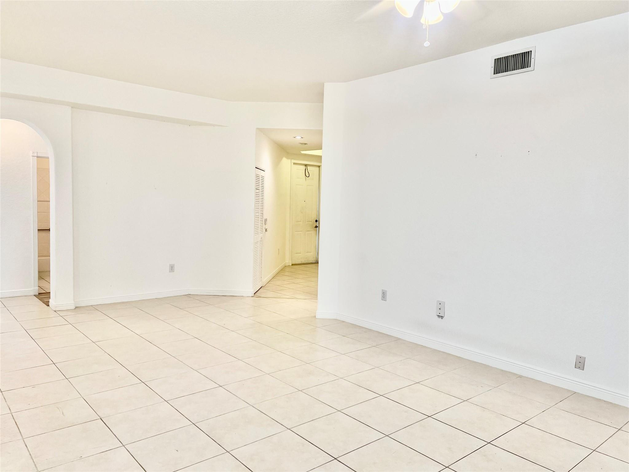7932 Exeter Circle West, Unit 7932 Tamarac, FL 33321 - Photo 8 of 18 Photo 8