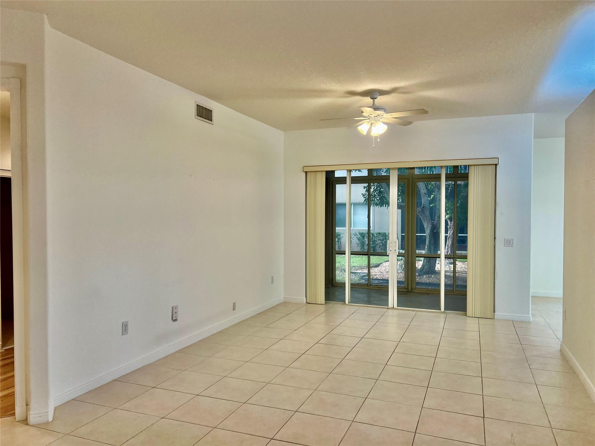 7932 Exeter Circle West, Unit 7932 Tamarac, FL 33321 - Photo 9 of 18 Photo 9