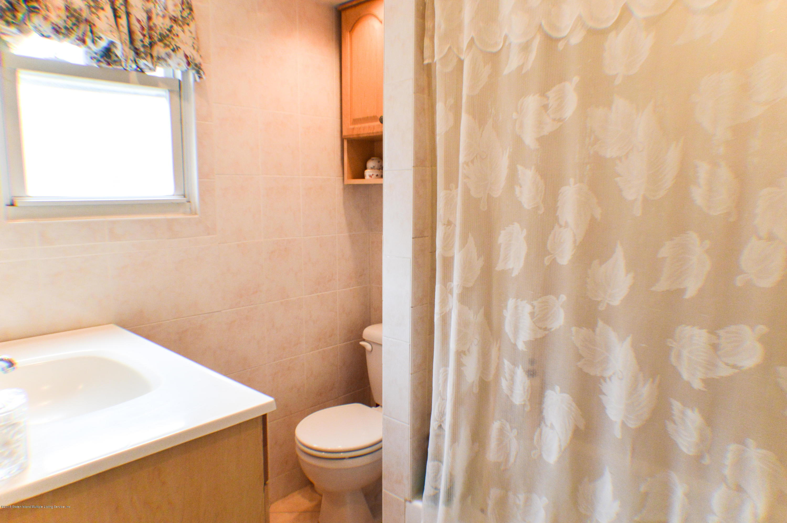 268 Rice Avenue Staten Island, NY 10314 - Photo 18 of 24 DSC_5117.jpg