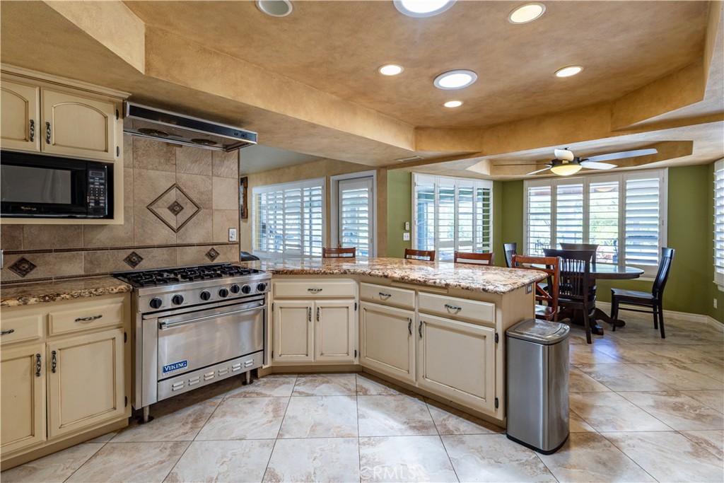 16728 Shirwaun Road Apple Valley, CA 92307 - Photo 27 of 72