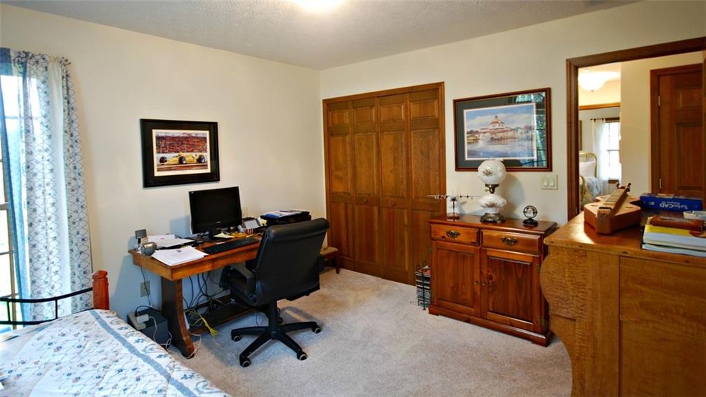 5995 West Lowell Road Columbus, IN 47201 - Photo 4 of 18