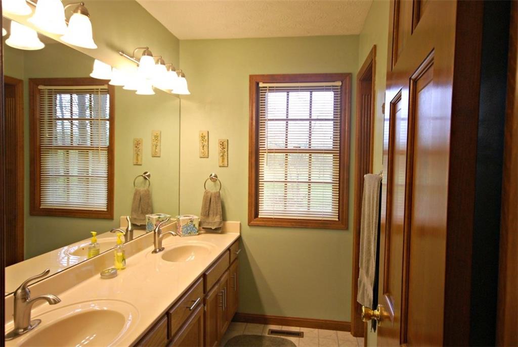 5995 West Lowell Road Columbus, IN 47201 - Photo 5 of 18