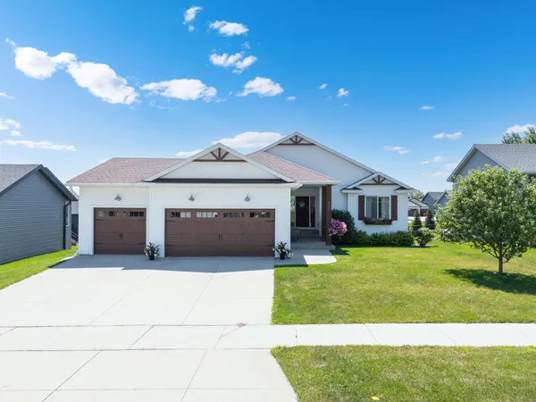 $525,000 | 893 Towne Drive Northeast, Byron, MN 55920