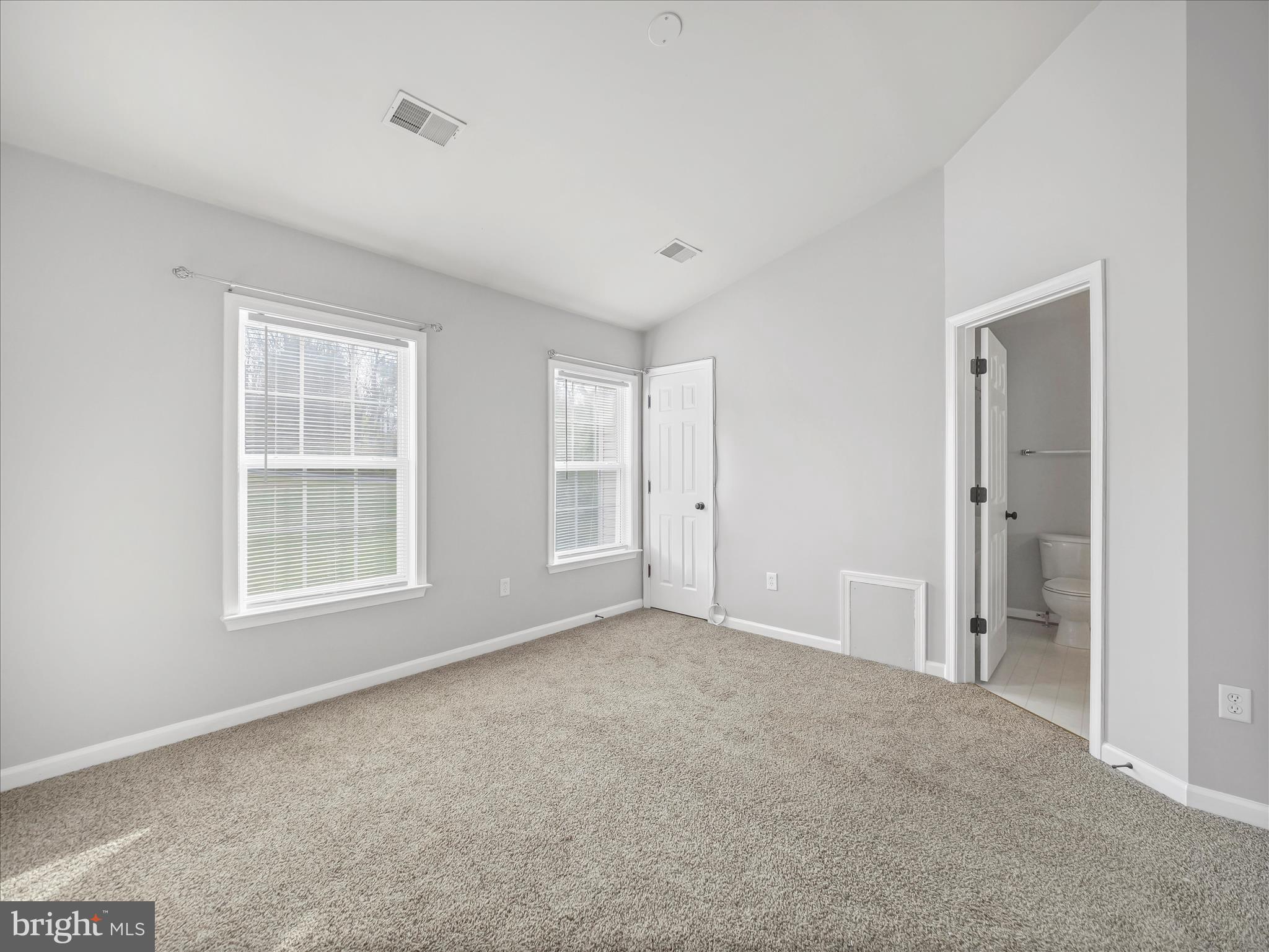 121 Eagles Ridge Smithsburg, MD 21783 - Photo 33 of 33 an empty room with windows and closet
