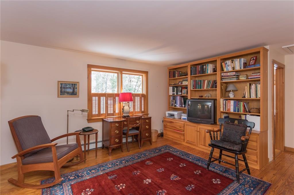 139 Whites Point Road Standish, ME 04084 - Photo 16 of 32 Family room