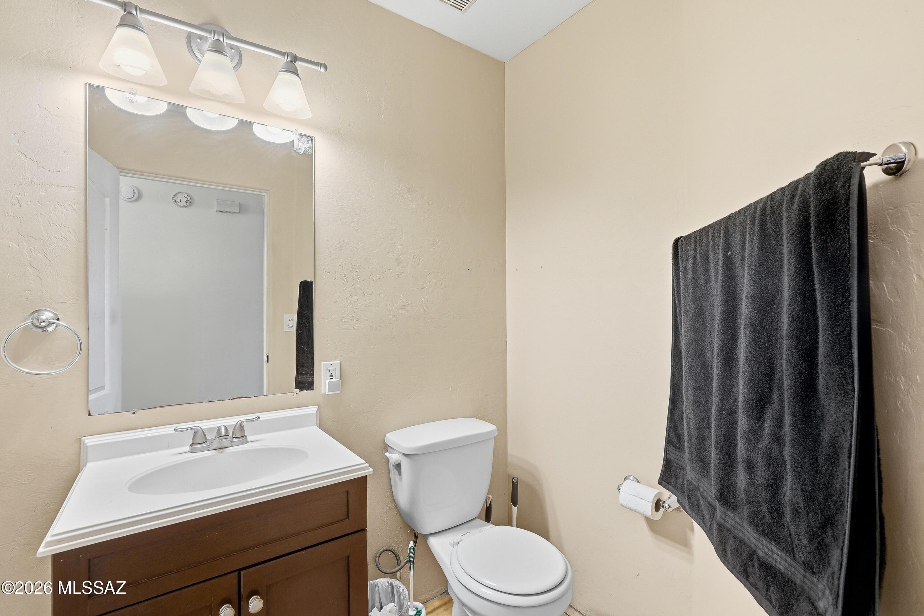739 East Bantam Road Tucson, AZ 85706 - Photo 27 of 38 Guest Bathroom