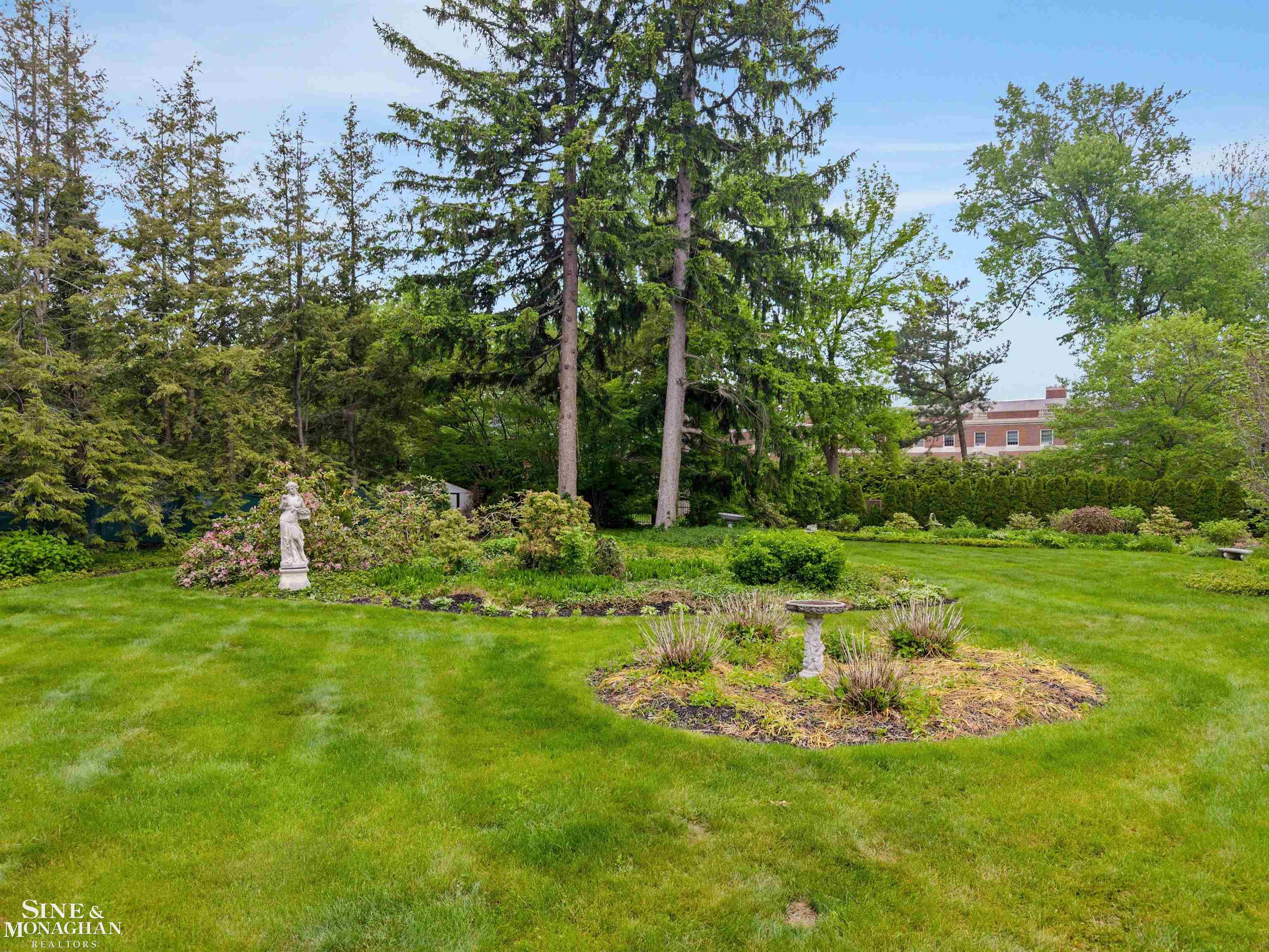 257 Ridge Road Grosse Pointe, MI 48236 - Photo 42 of 47