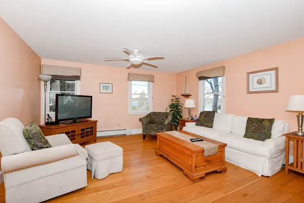 $1,050,000 | 16 Bass Point Road, Marion, MA 02738