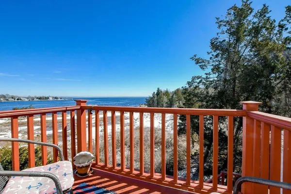 $1,050,000 | 16 Bass Point Road, Marion, MA 02738