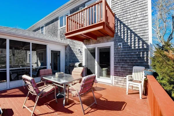 $1,050,000 | 16 Bass Point Road, Marion, MA 02738