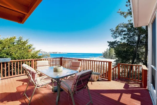 $1,050,000 | 16 Bass Point Road, Marion, MA 02738