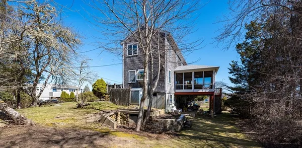 $1,050,000 | 16 Bass Point Road, Marion, MA 02738