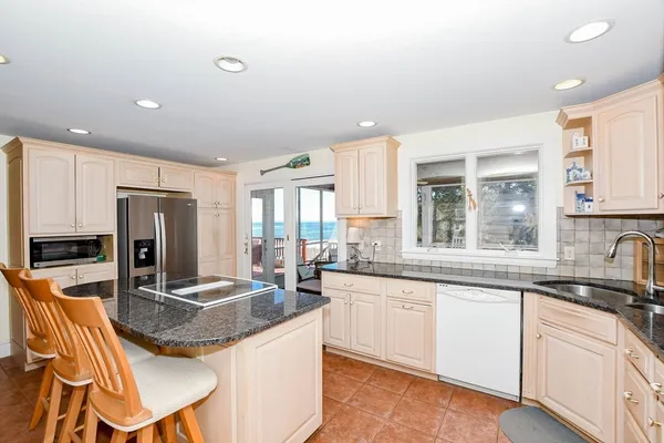 $1,050,000 | 16 Bass Point Road, Marion, MA 02738