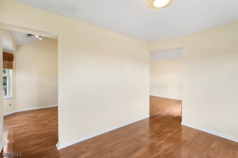 77 Williamson Court Bridgewater, NJ 08807 - Photo 12 of 28