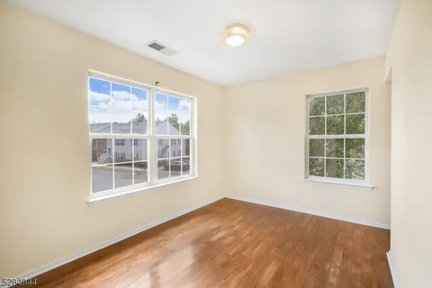 $2,900 | 77 Williamson Court, Bridgewater, NJ 08807