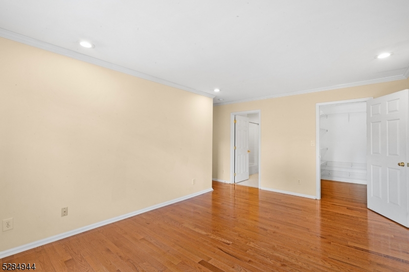 77 Williamson Court Bridgewater, NJ 08807 - Photo 16 of 28