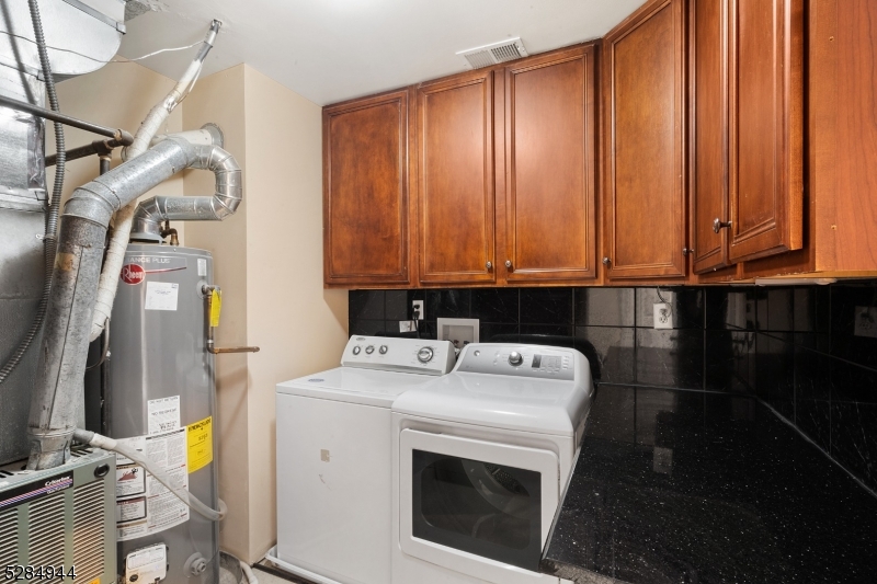 77 Williamson Court Bridgewater, NJ 08807 - Photo 22 of 28