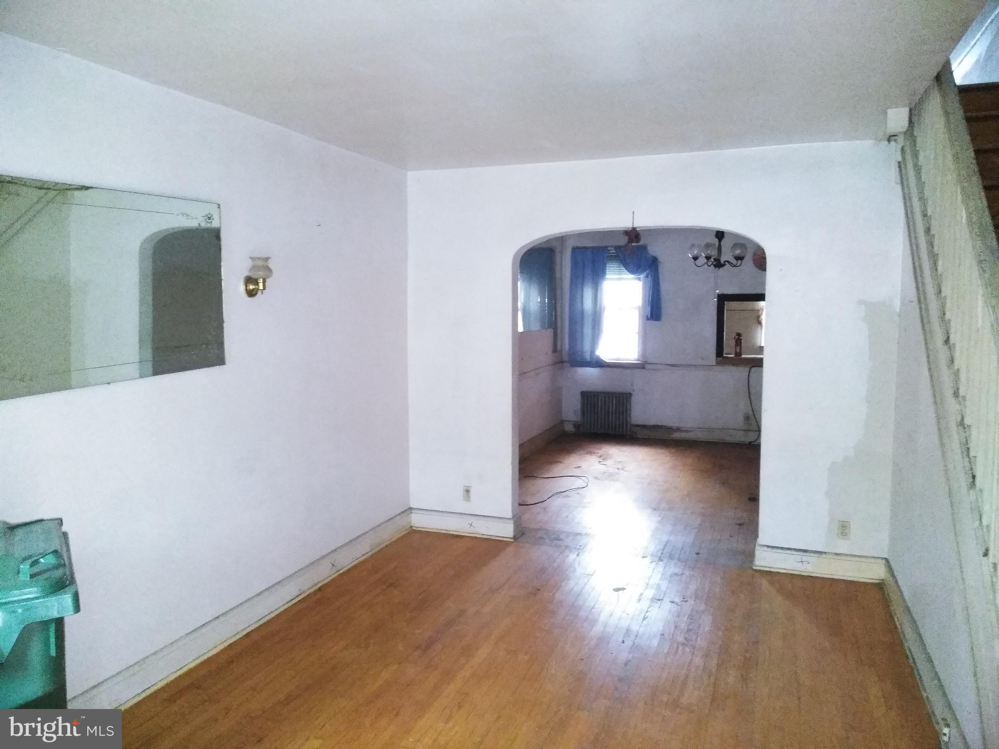 3709 Flowerton Road Baltimore, MD 21229 - Photo 3 of 9 Gallery Image 3