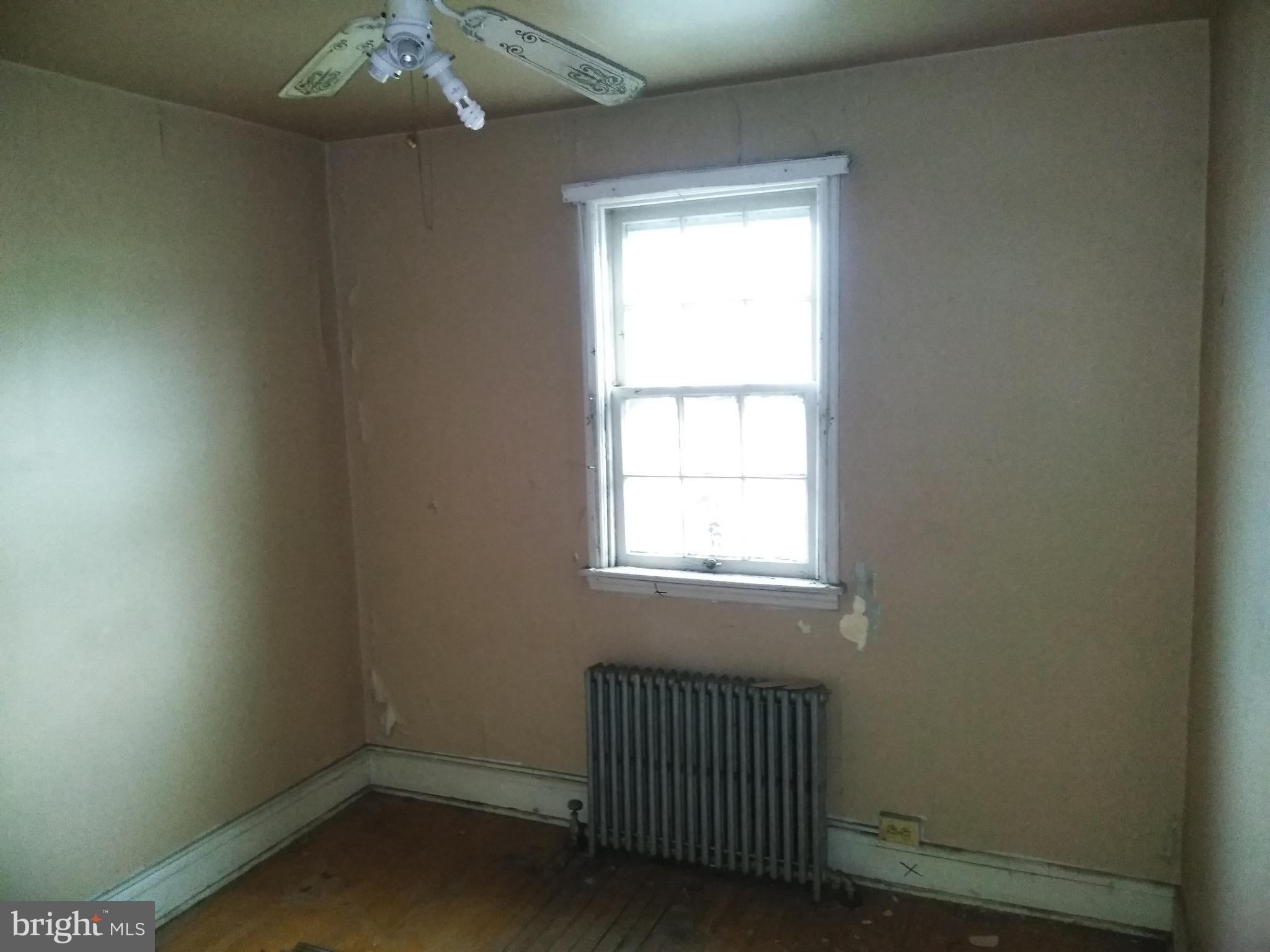 3709 Flowerton Road Baltimore, MD 21229 - Photo 6 of 9 Gallery Image 6