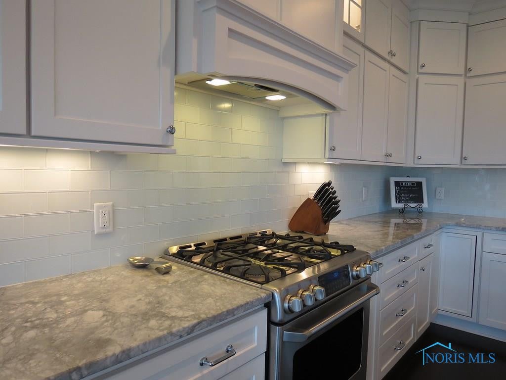 26066 Seminary Road Perrysburg, OH 43551 - Photo 14 of 36 Gallery Image 14
