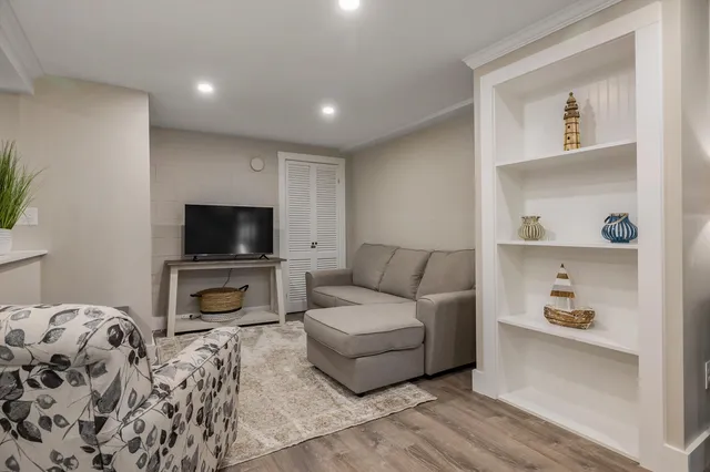 $2,995,000 | 293 Long Beach Avenue, York, ME 03909