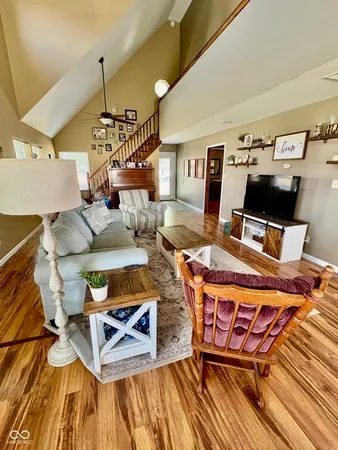 $290,000 | 609 North Maple Street, Veedersburg, IN 47987